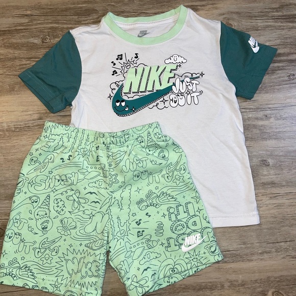 Nike Kids Outfit – T-Shirt & Shorts Set (Size 7) - Picture 10 of 15